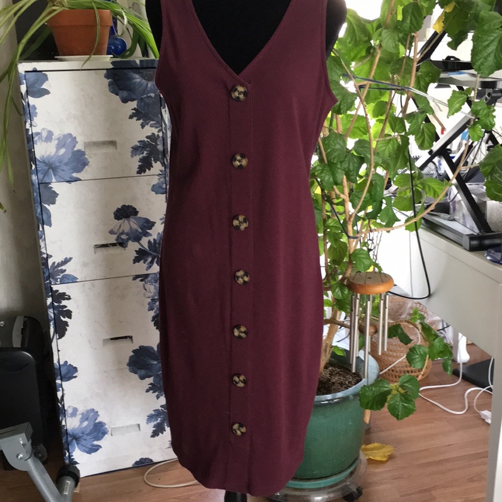 Maroon sleeveless dress